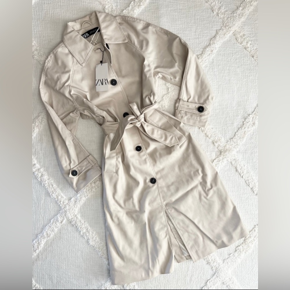 Zara Women's Light Tan Trench Coat